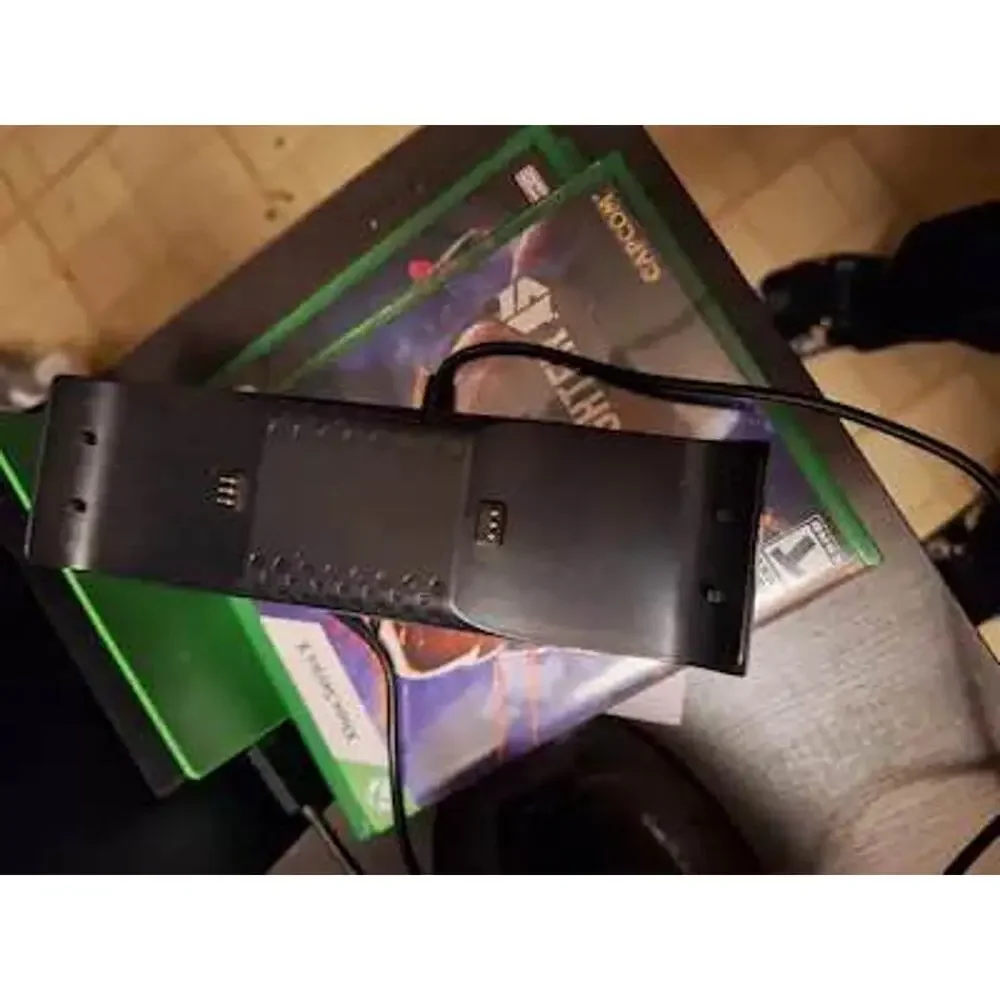 Insignia Charging Dock for Xbox Series X|S Controllers